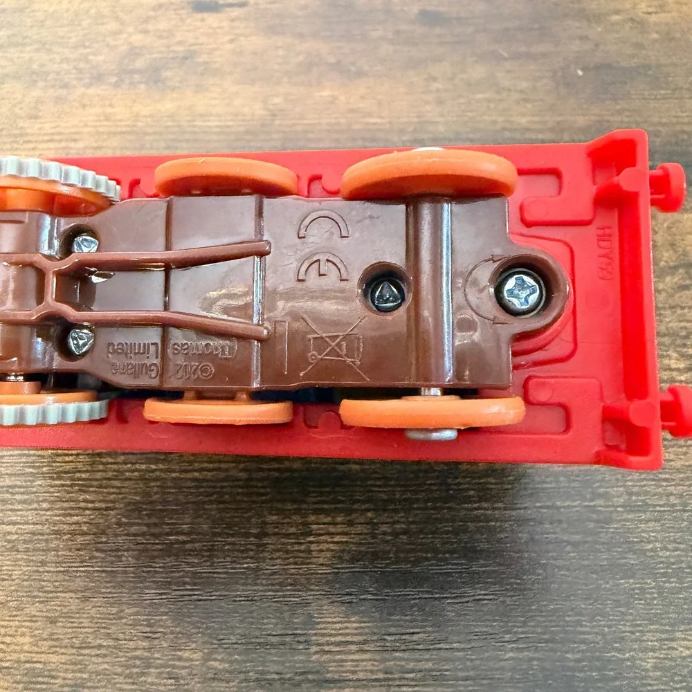 Mattel Thomas & Friends‎ Toy Train Blue Thomas Mud Splat Motorized HDY59